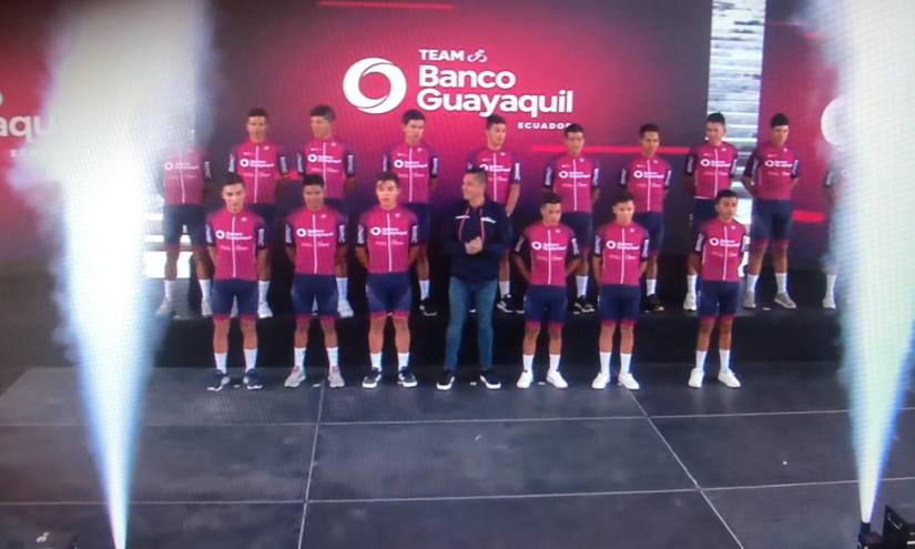 Presentan al Team Banco Guayaquil, conformado por ciclistas ecuatorianos