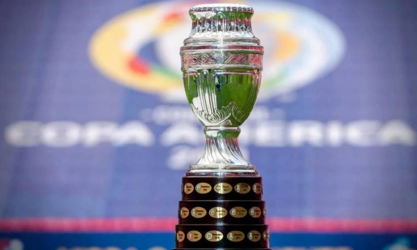 El trofeo de la Copa América que se otorga al campeón.