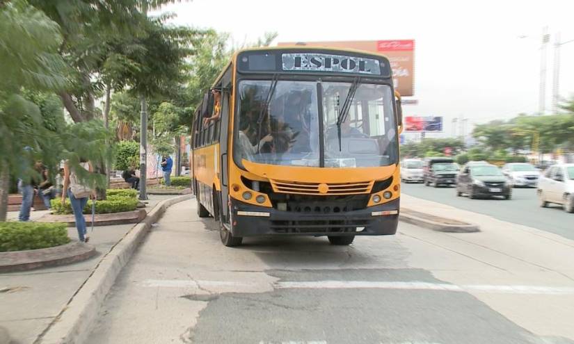 9 sujetos asaltaron bus de la ESPOL en Guayaquil