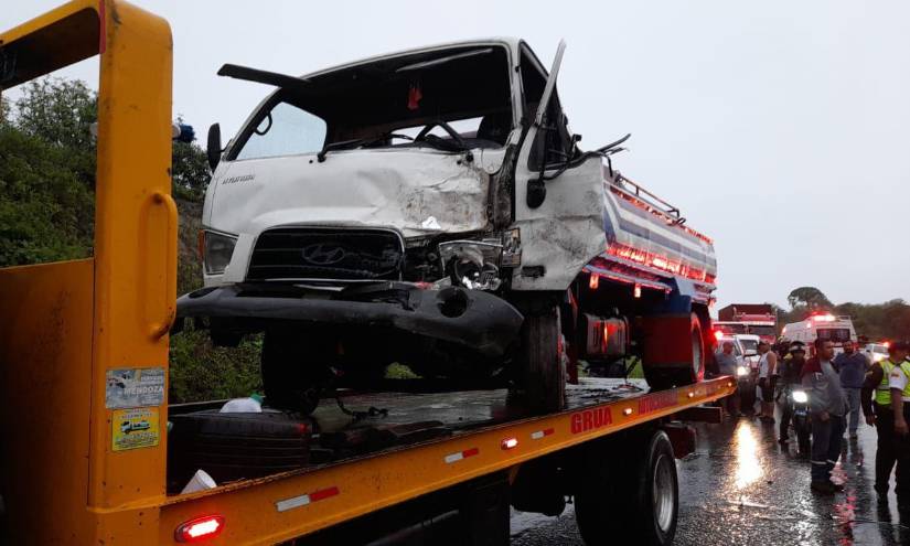 Imagen del camión siniestrado.