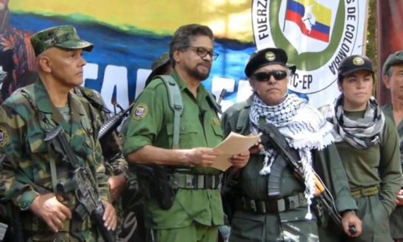 Iván Márquez, con un grupo de disidentes de las FARC.