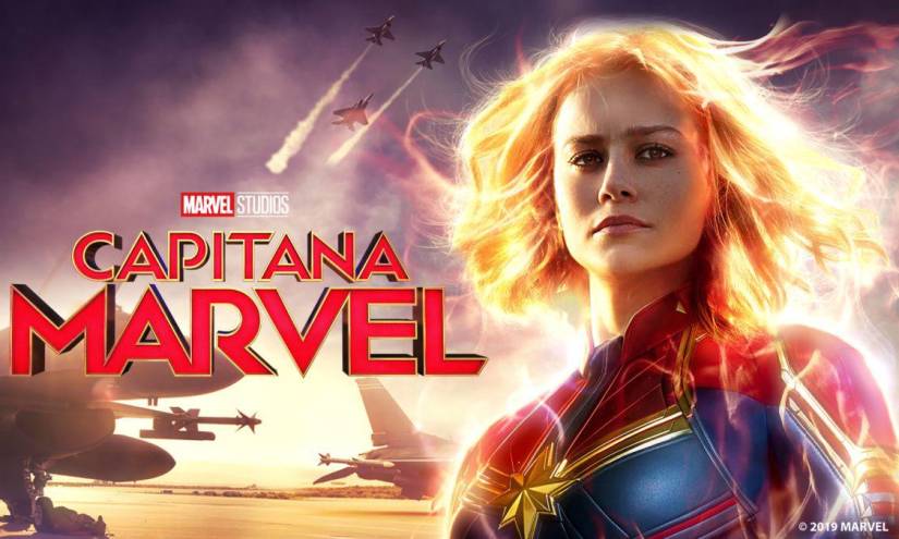 Póster de Capitana Marvel, película que se estrenó en 2019 y tuvo una gran recaudación a diferencia de su secuela.