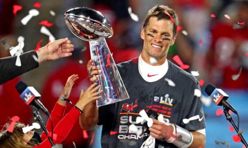 Tom Brady ganador de ocho anillos de la NFL.