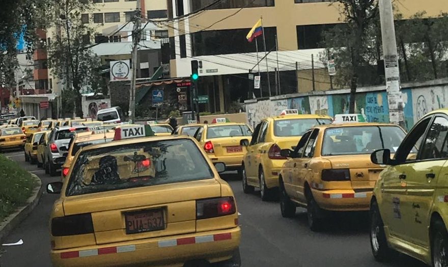 Taxistas de Quito se declaran en paralización indefinida
