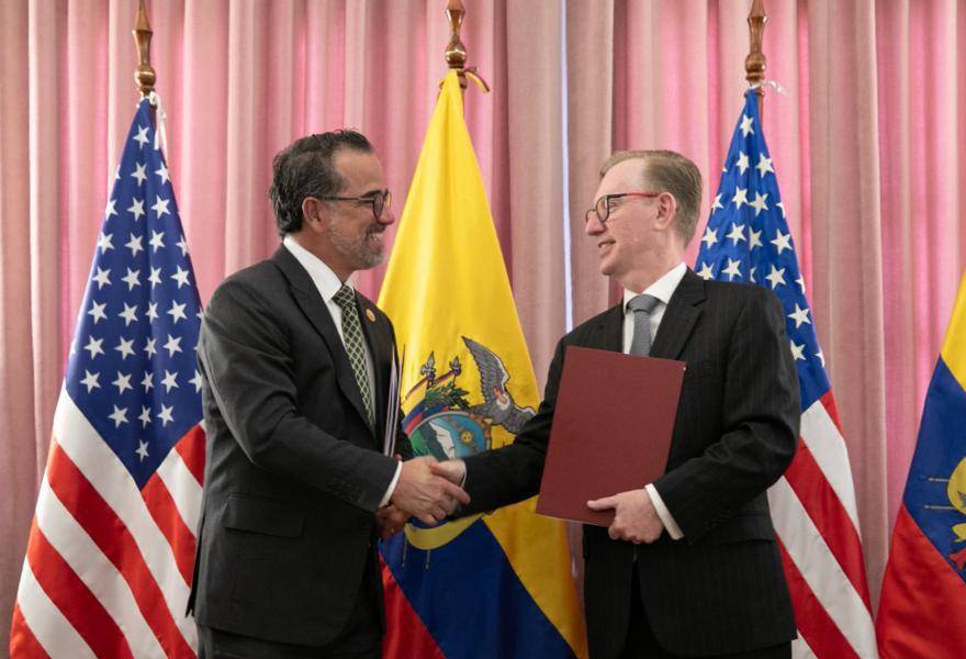 Ecuador ratifica el acuerdo de interceptación aérea con Estados Unidos para combatir el crimen transnacional