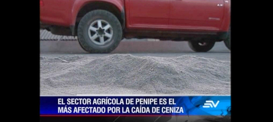 Se registra la caída de material volcánico en zonas del cantón Penipe