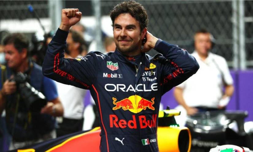 'Checo' Pérez gana en Singapur por delante de Leclerc y de Sainz