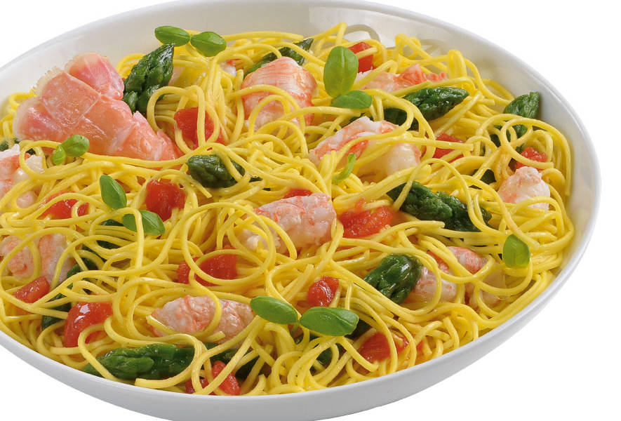 ¿Sabe mejor la comida servida en platos blancos y redondos?