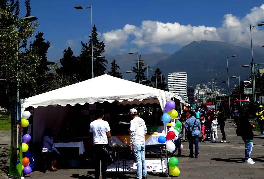 Padres se ‘tomaron’ el bulevar Naciones Unidas