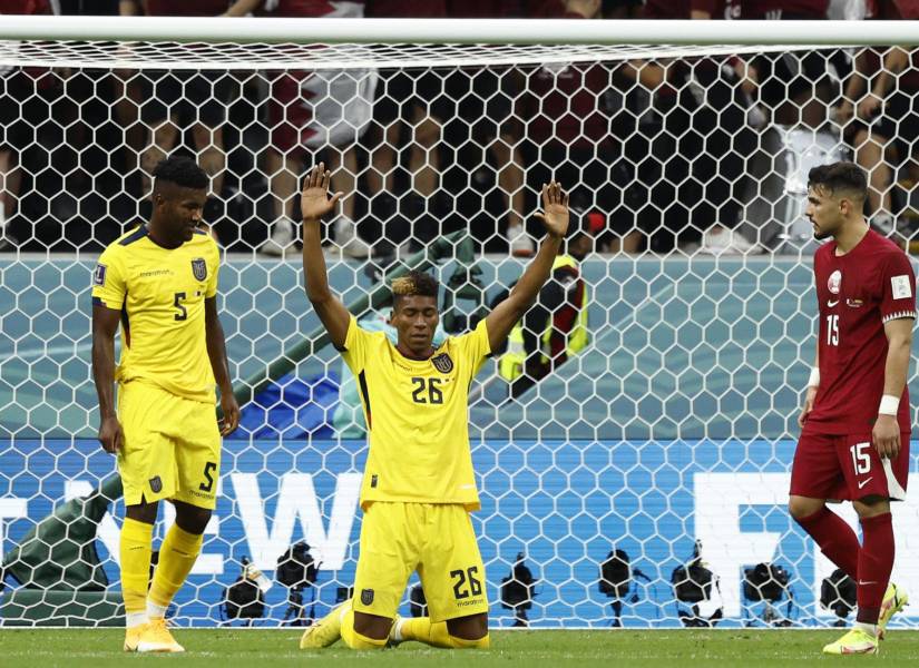 Kevin Rodríguez en el final del partido de Ecuador vs. Qatar