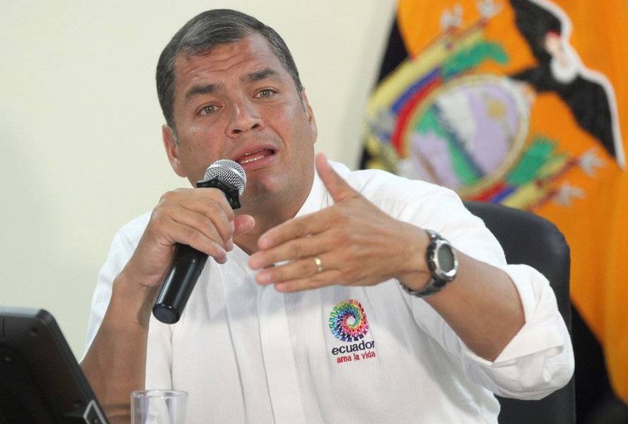 Correa revela diálogos iniciales de paz entre Gobierno de Colombia y ELN