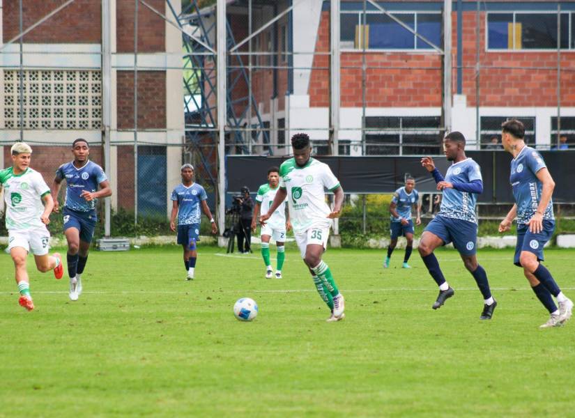 Liga de Portoviejo igualó 0-0 con Aampetra en la ida de las semifinales del Ascenso Nacional.