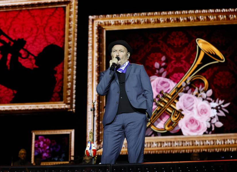 El cantante panameño Rubén Blades durante su presentación este 13 de septiembre de 2025, en Bogotá (Colombia). EFE/ Mauricio Dueñas Castañeda