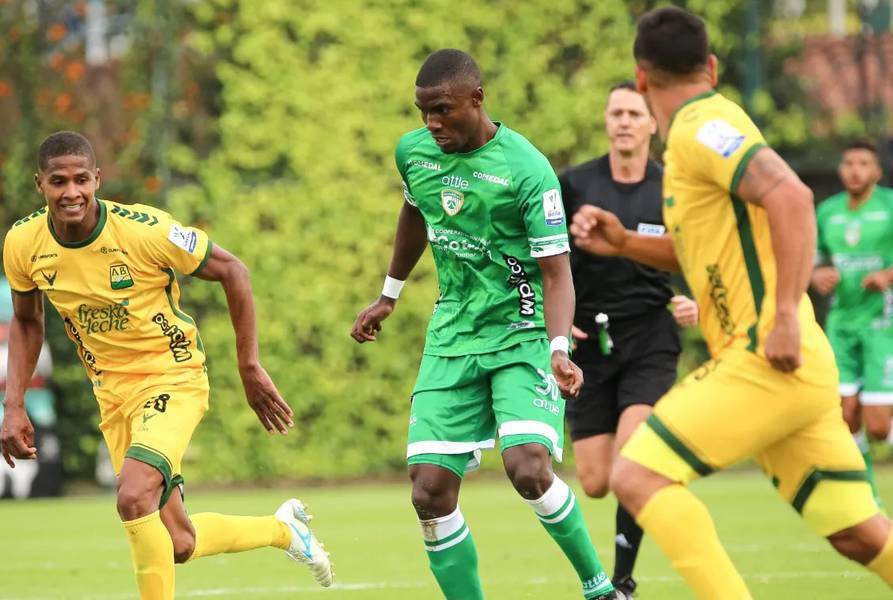 'Me veo siendo campeón', asegura Bleiner Agrón, nuevo defensa de Emelec