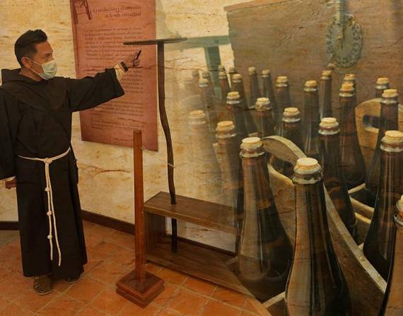Los frailes franciscanos prepararon, al interior del convento, la primera cerveza de Quito en 1556.