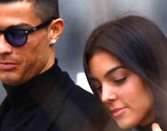 Imagen de archivo de Cristiano Ronaldo y su esposa Georgina Rodríguez.