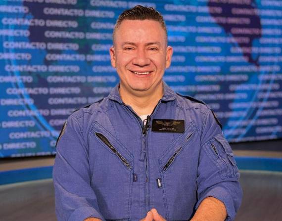 Juan Salinas, ingeniero aeroespacial | 01-12-2025