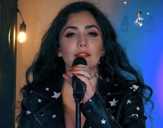 Pamela Cortés sufrió de una trombosis venosa en una de sus piernas.