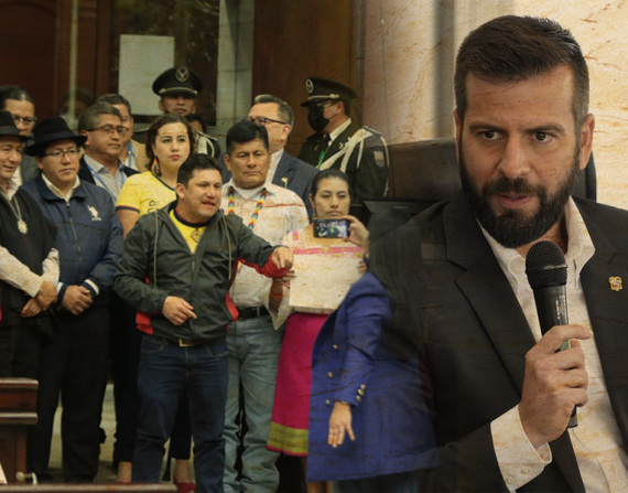 El ministro Pablo Arosemena (derecha) cuestionó a la Asamblea Nacional.