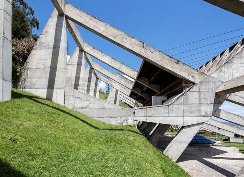 Al interior del Templo de la Patria ubicado en la Cima de la Libertad.