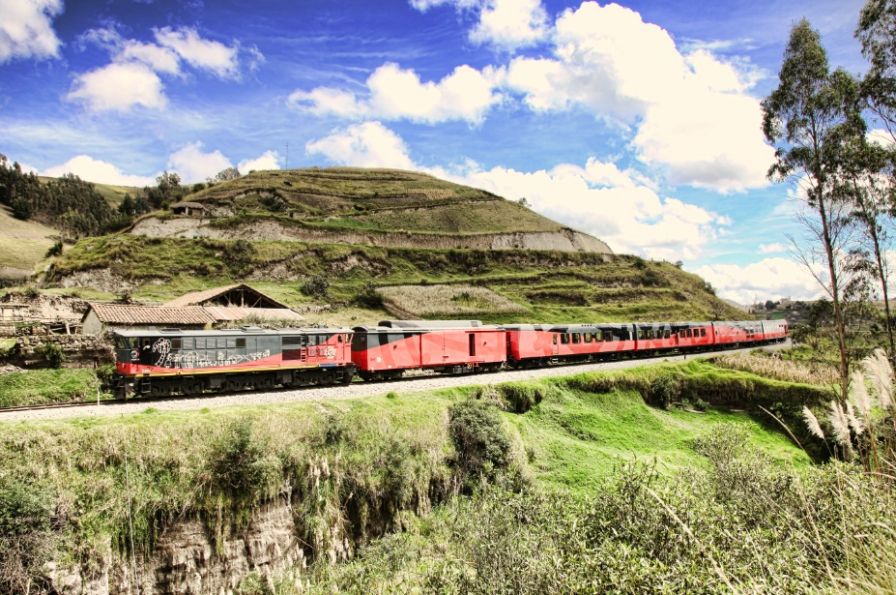 Disfruta de la segunda parte de Ecuador en el tren que recorre sus paisajes