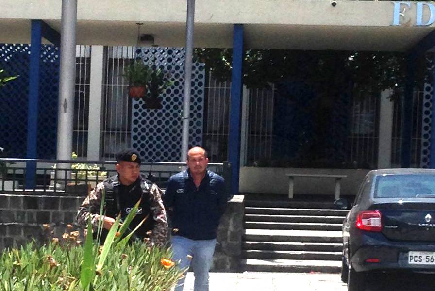 Álex Bravo no suscribió contratos con empresa OSS, según abogado