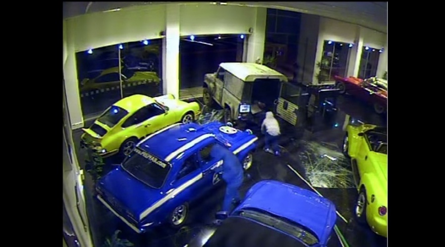 (VIDEO) Así robaron un carro en 40 segundos