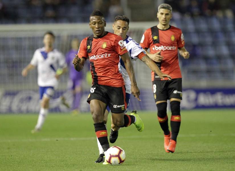 Estupiñán con la camiseta del RCD Mallorca en la temporada 18/19