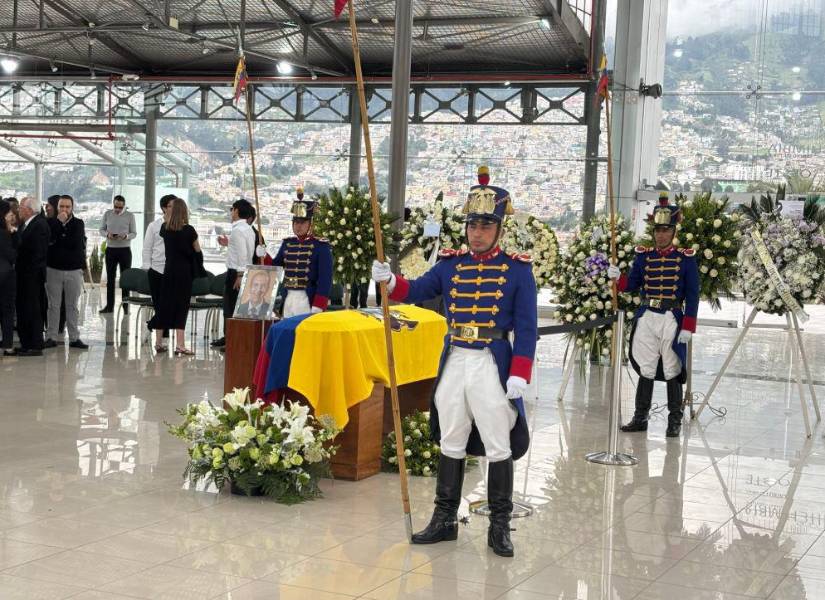 Capilla ardiente de Rodrigo Borja en el Centro Cultural Itchimbía.