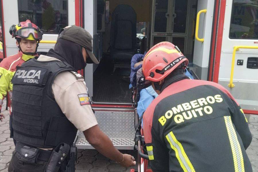 Cuatro personas fueron arrolladas por un auto en el norte de Quito
