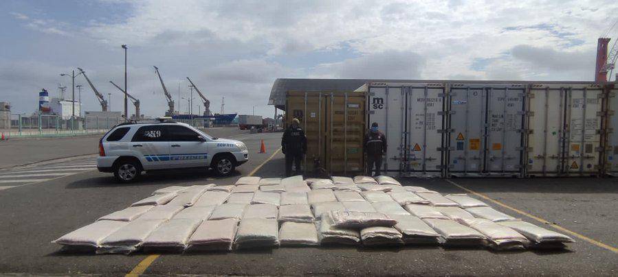 Hallan 3 toneladas de droga camufladas en sacos de yute en El Oro