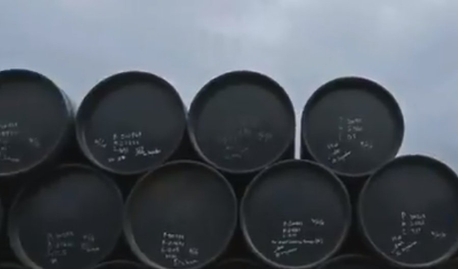 El precio del crudo de EEUU se desploma por debajo de 13 dólares el barril