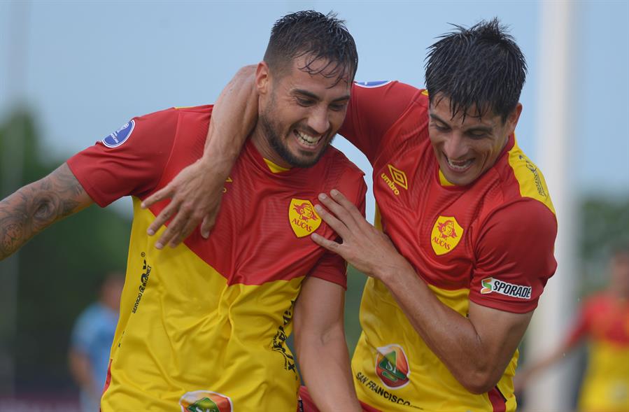 Aucas golea para sellar clasificación en Copa Sudamericana
