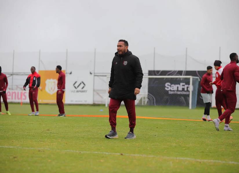 Alejandro Cortez será nuevo entrenador del Técnico Universitario.