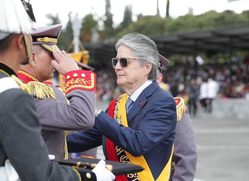 Guillermo Lasso acudió a la Escuela Superior Militar, donde ofreció su respaldo a las Fuerzas Armadas.