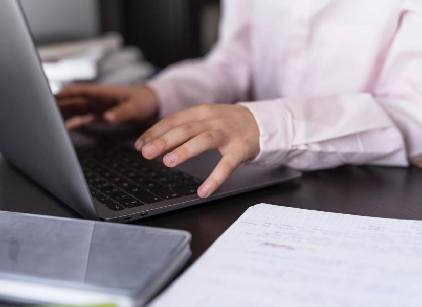 La obtención de la clave la puedes hacer de manera presencial u online.