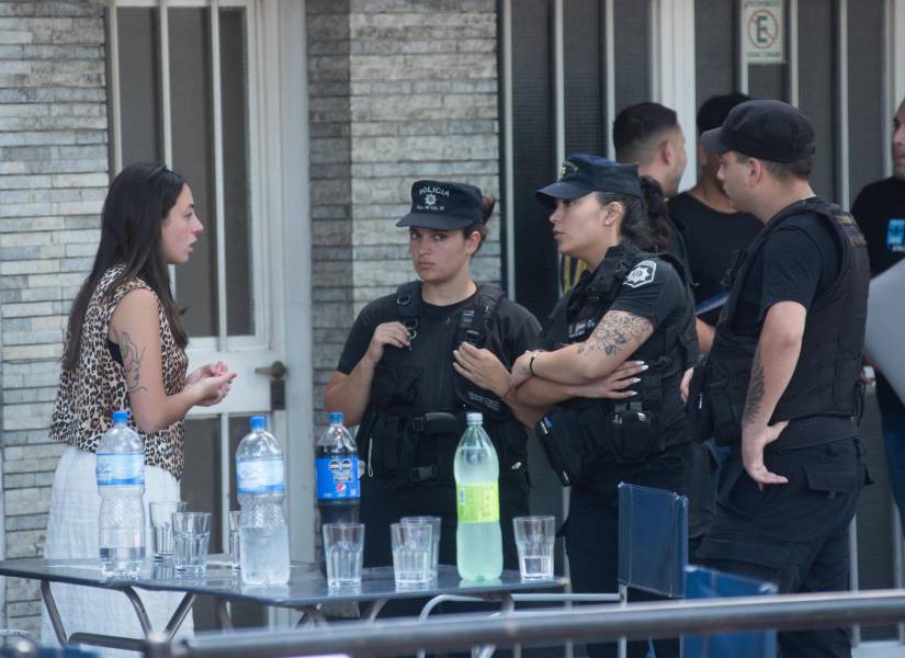 Agustina Scaglia (i), prima de Antonela Rocuzzo, esposa de Lionel Messi