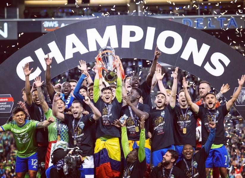 Arreaga campeón de la Concacaf Champions en el 2022.