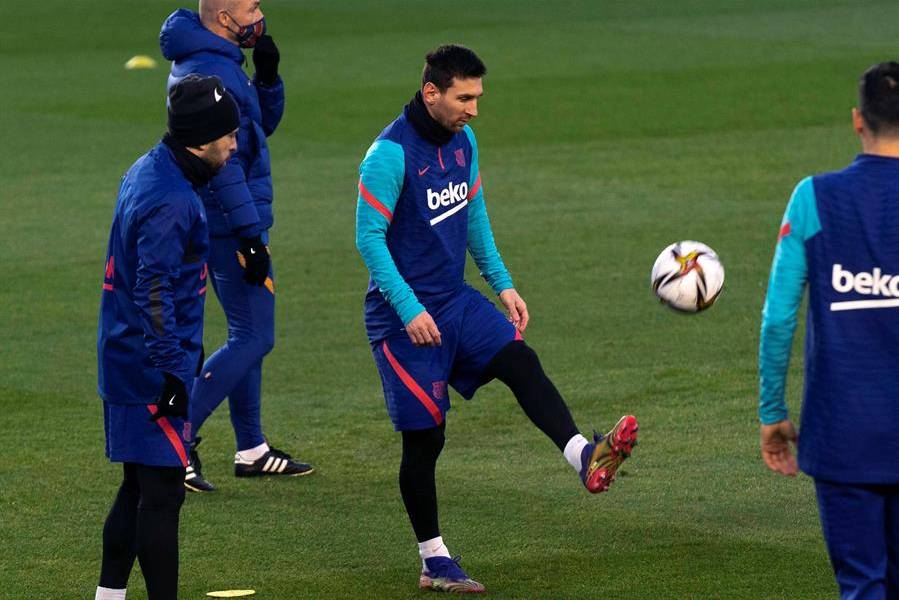 El PSG confirma interés por fichar a Leo Messi
