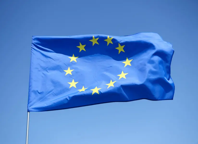 Bandera de la Unión Europea en Frankfurt, Alemania.