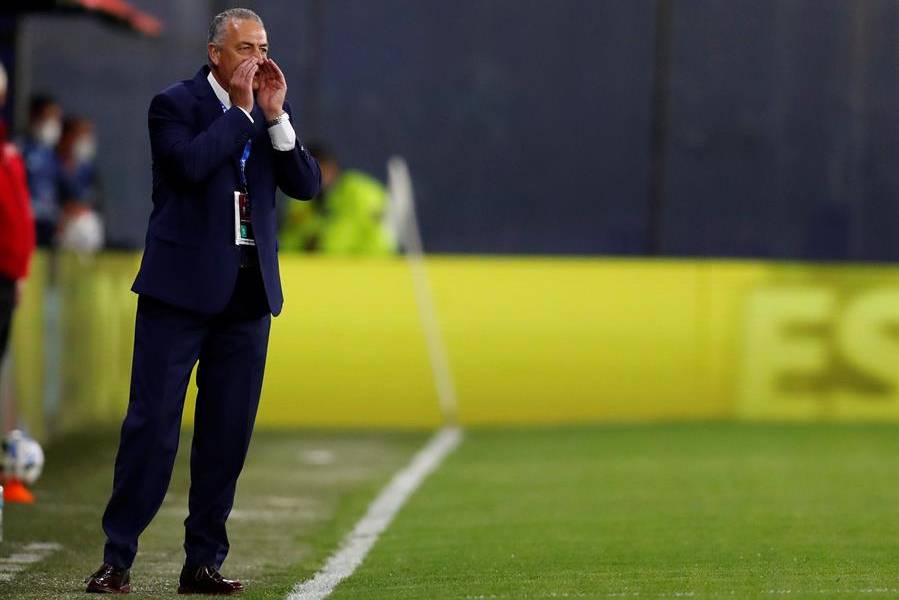 Gustavo Alfaro: &quot;No hubo penal&quot;