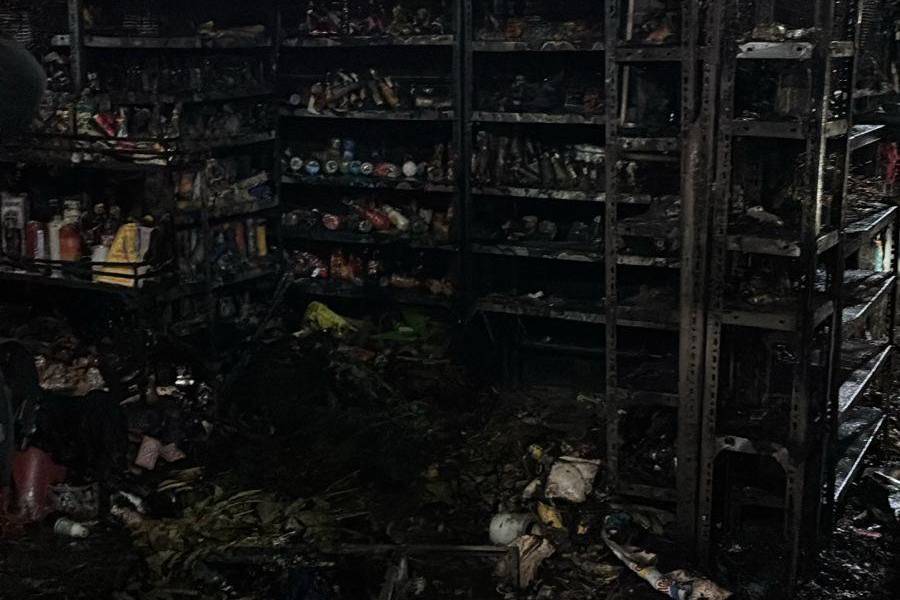 Cuatro locales quedaron afectados por incendio en Mercado Central de Guayaquil