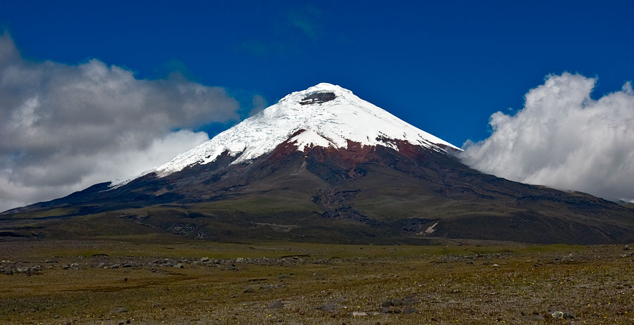 Actividad interna del Cotopaxi es alta, autoridades evalúan planes de contingencia