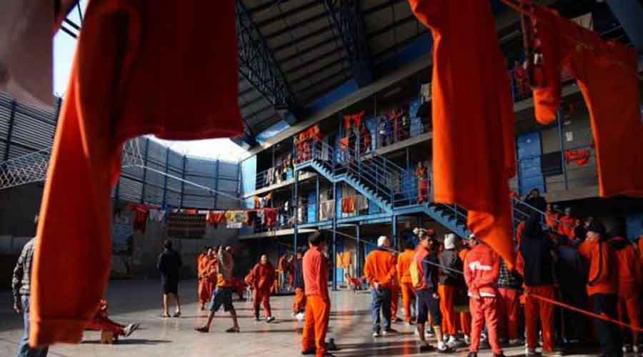 Buscan evitar contagio de coronavirus en las cárceles