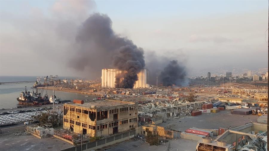 Enorme explosión en Beirut deja heridos y daños