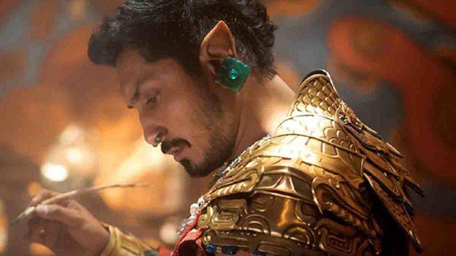 Más testimonios se acumulan al actor Tenoch Huerta, acusándolo de depredador sexual