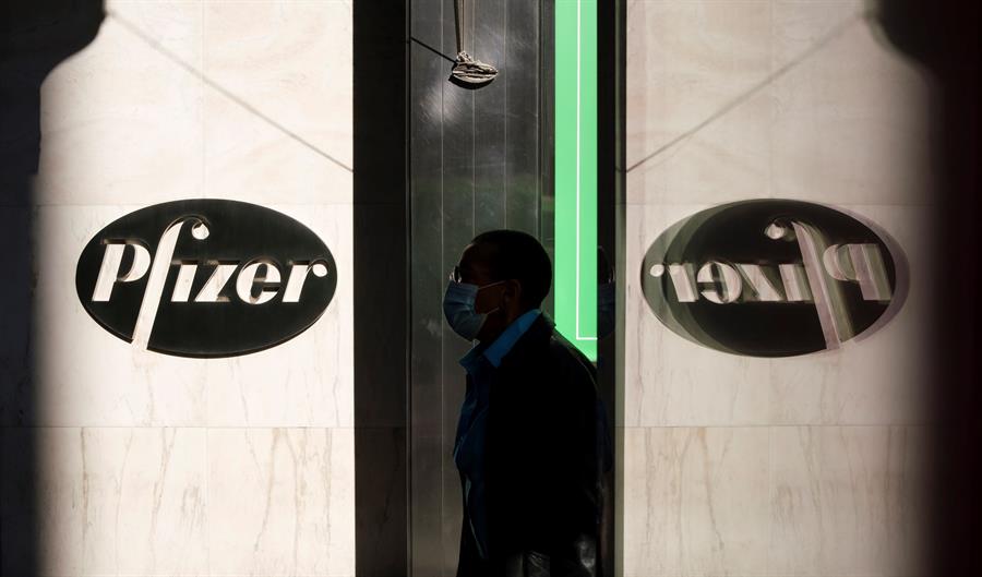 Pfizer solicita la autorización de emergencia para su vacuna en Argentina