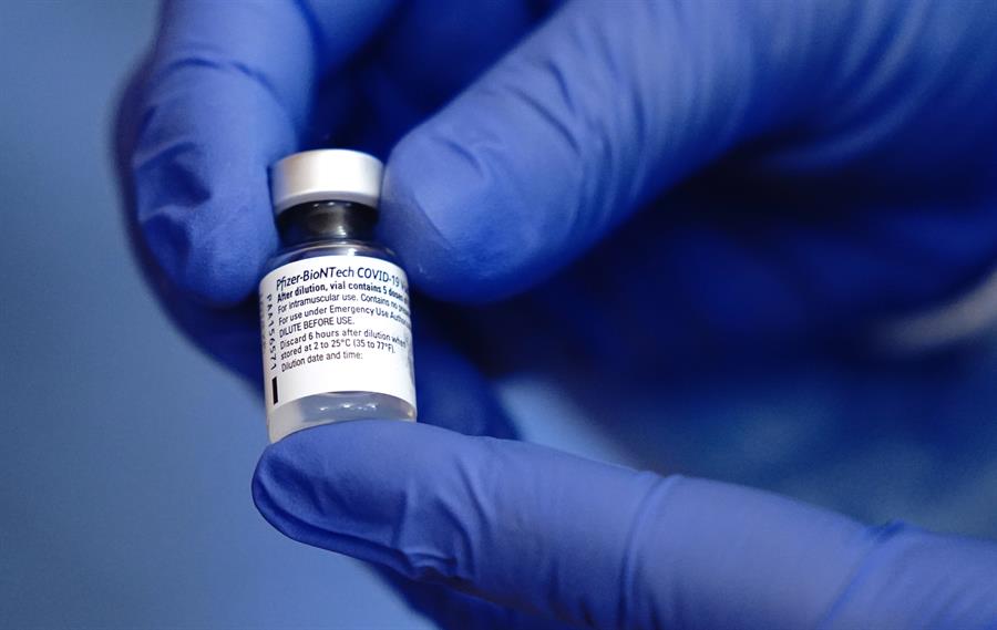 Primeras dosis de la vacuna Pfizer no llegarán este lunes a Ecuador