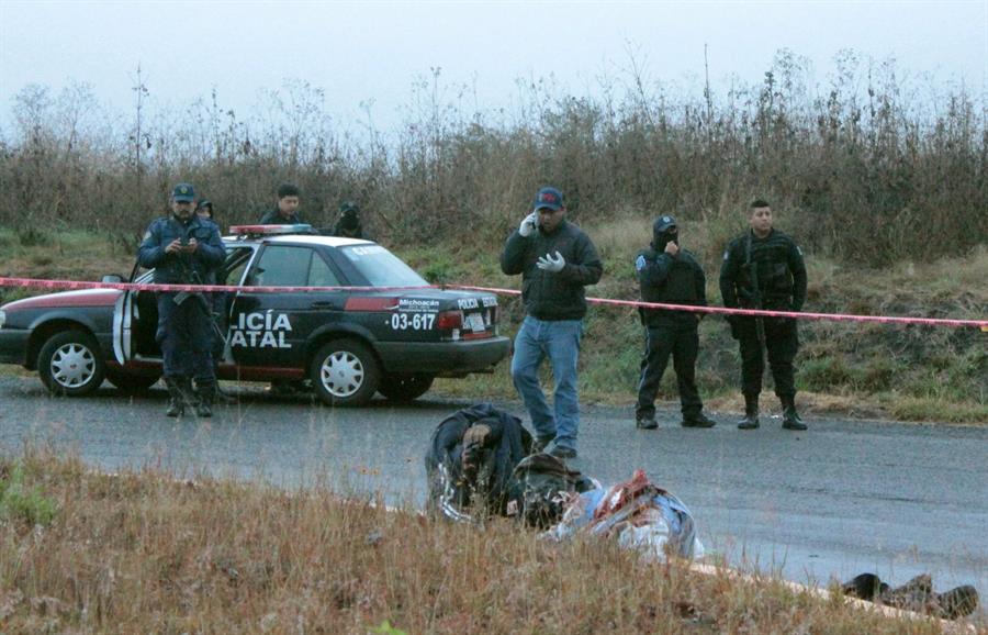 Decapitan a ocho presuntos sicarios en el oeste de México