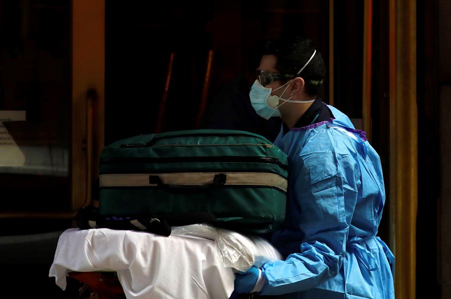 Nueva York vive su jornada más mortífera con 799 fallecidos por COVID-19